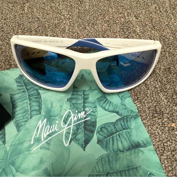 Maui Jim Polarized Sunglasses with White Frame and Blue Lenses - Picture 2 of 8